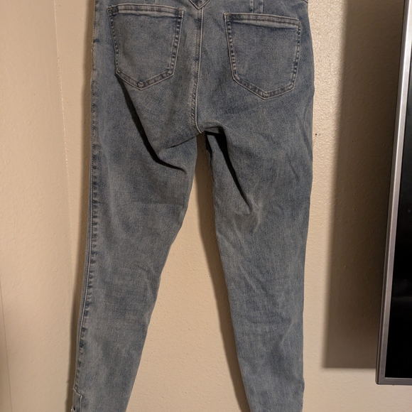 Booty Lifting Blue Skinny Jeans - Picture 2 of 4